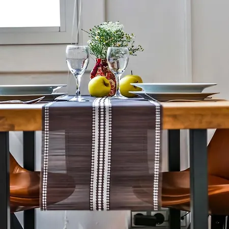 Ghat Montroig アパート