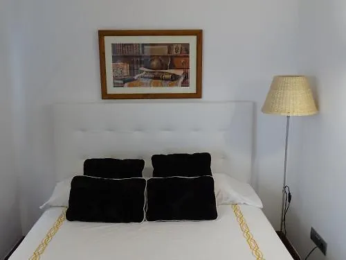 Ghat Montroig Apartman Sitges